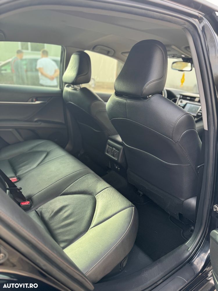 Toyota Camry Business Edition - 14