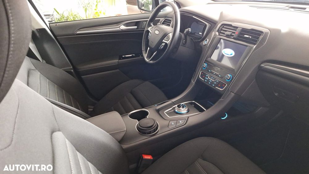 Ford Mondeo 2.0 TDCi Powershift Titanium - 4