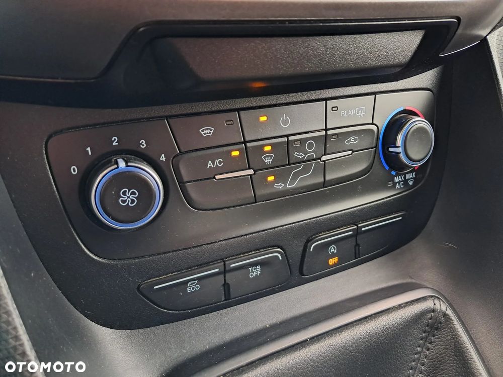 Ford Transit Connect - 22