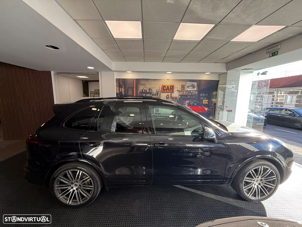 Porsche Cayenne Platinum Edition - 7