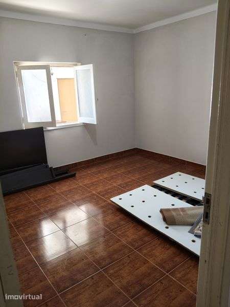 Vendo moradia T3 - Grande imagem: 3/12