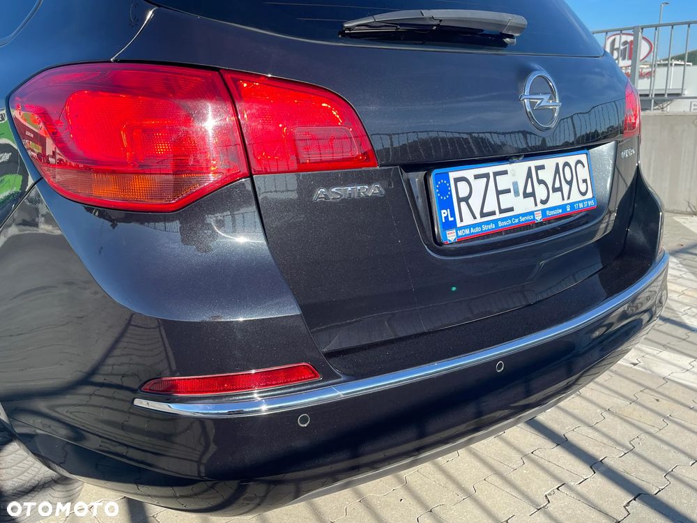 Opel Astra 1.4 Turbo Cosmo - 11