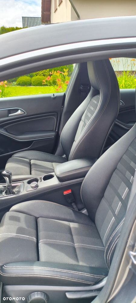 Mercedes-Benz CLA 200 - 11