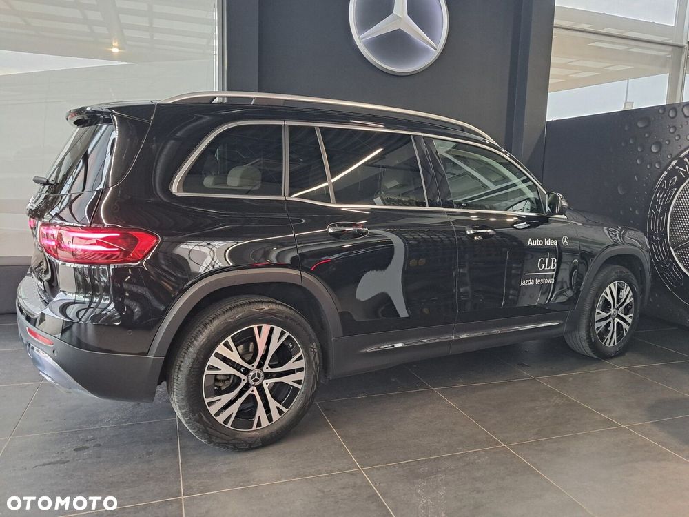 Mercedes-Benz GLB - 24