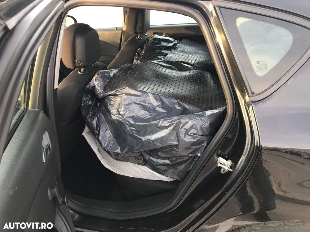 Opel Astra 1.6 - 9