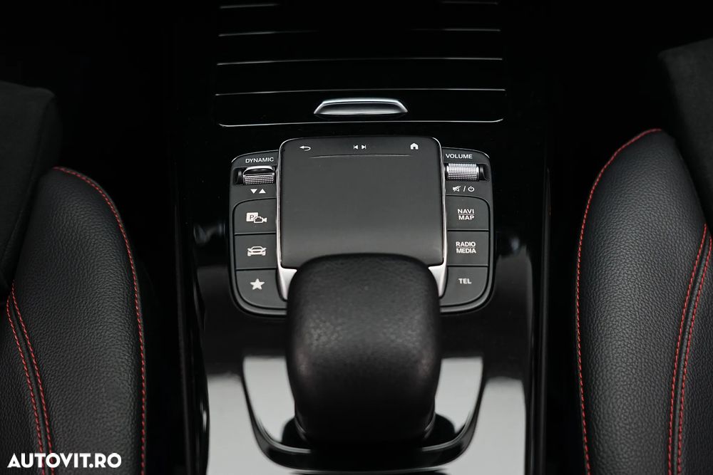 Mercedes-Benz CLA 180 7G-DCT AMG Line Advanced Plus - 37