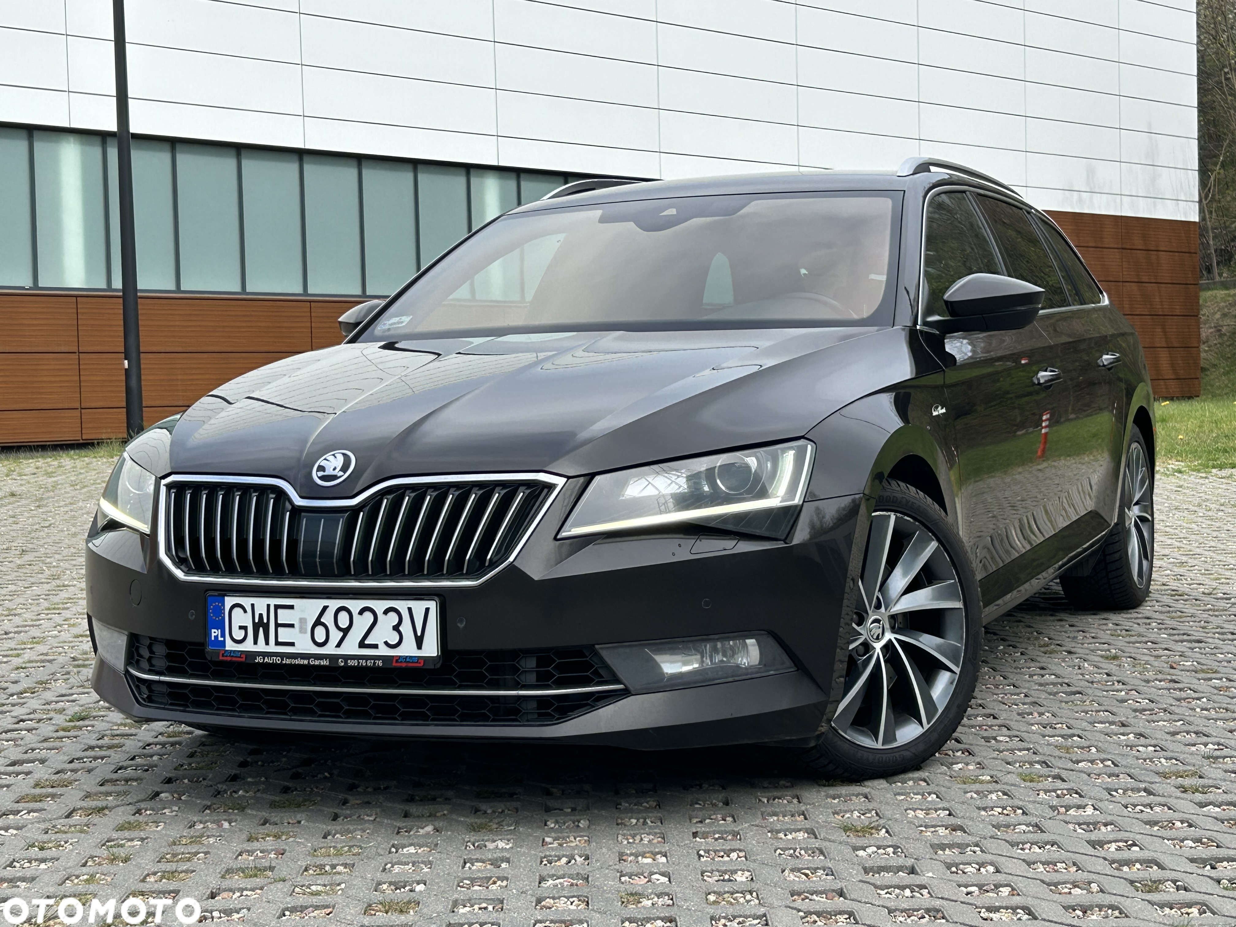 Skoda Superb 2.0 TSI 4x4 L&K DSG - 14