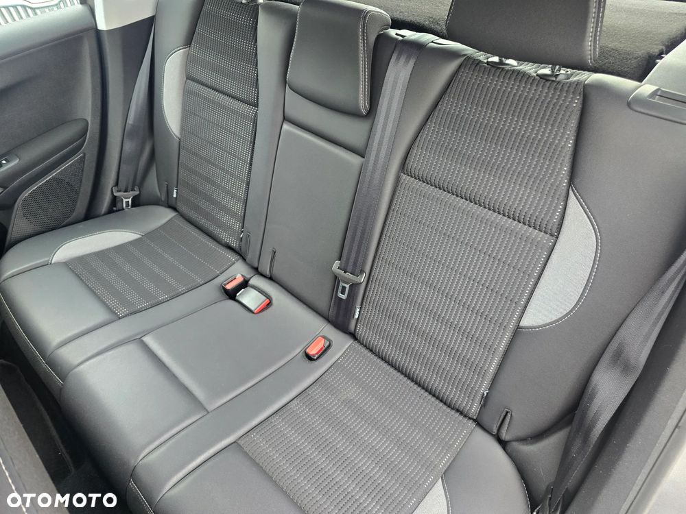 Peugeot 2008 - 14