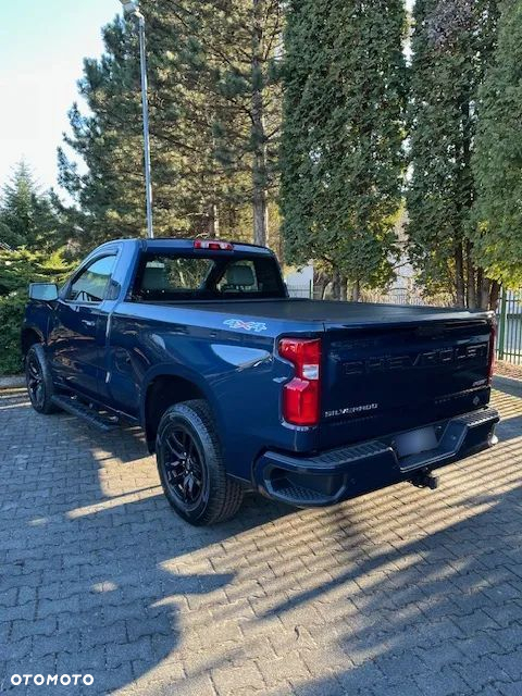 Chevrolet Silverado - 5