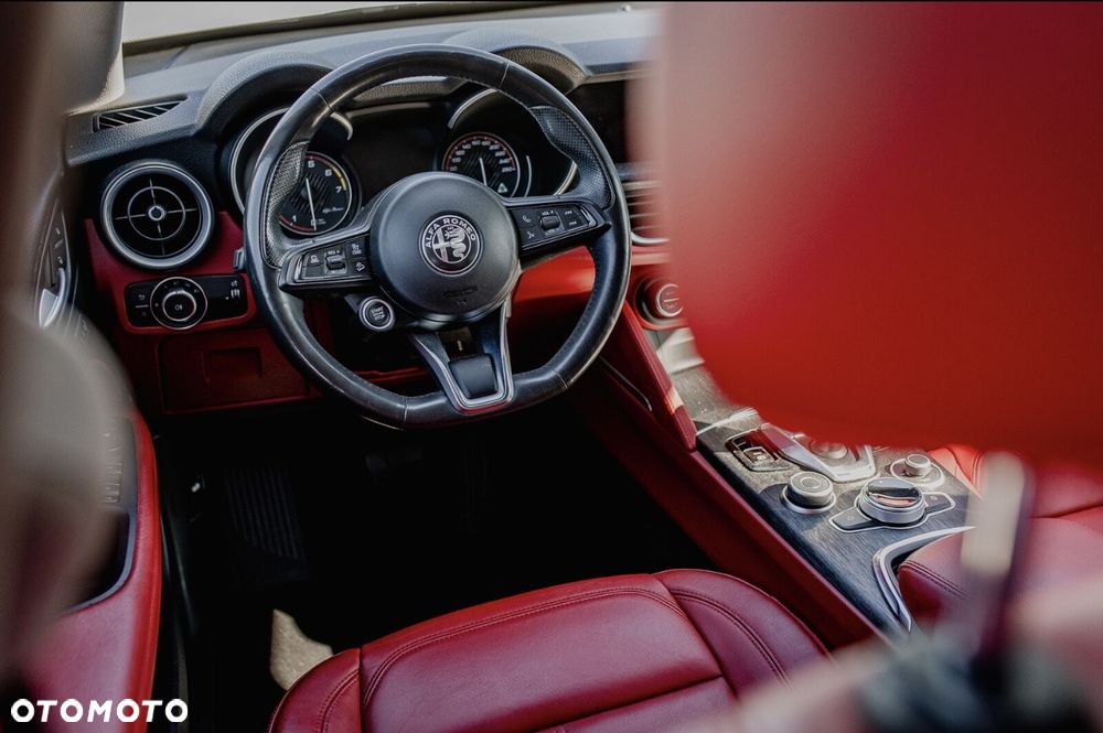 Alfa Romeo Stelvio - 35