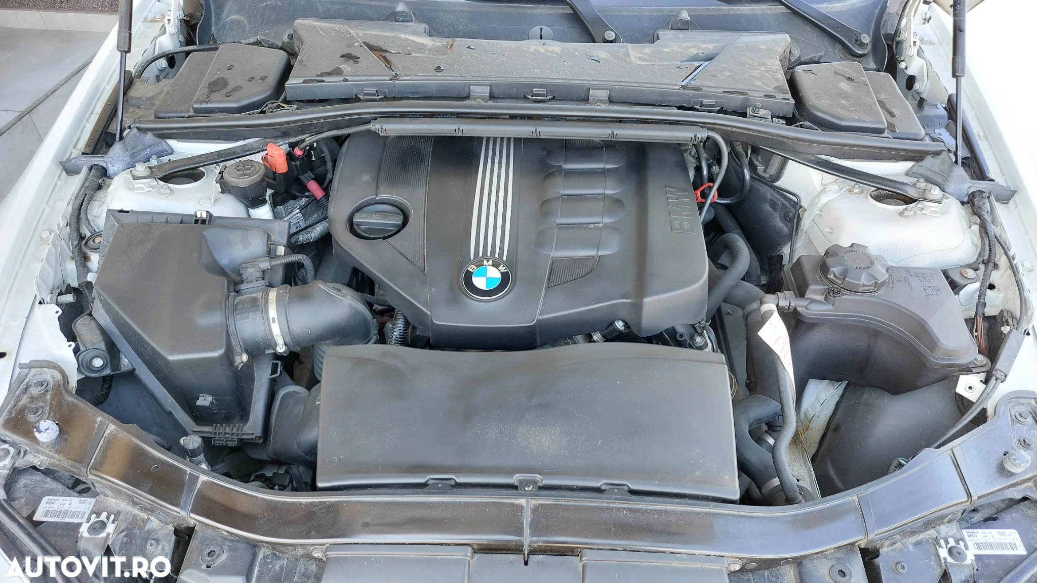 BMW Seria 3 318d - 14