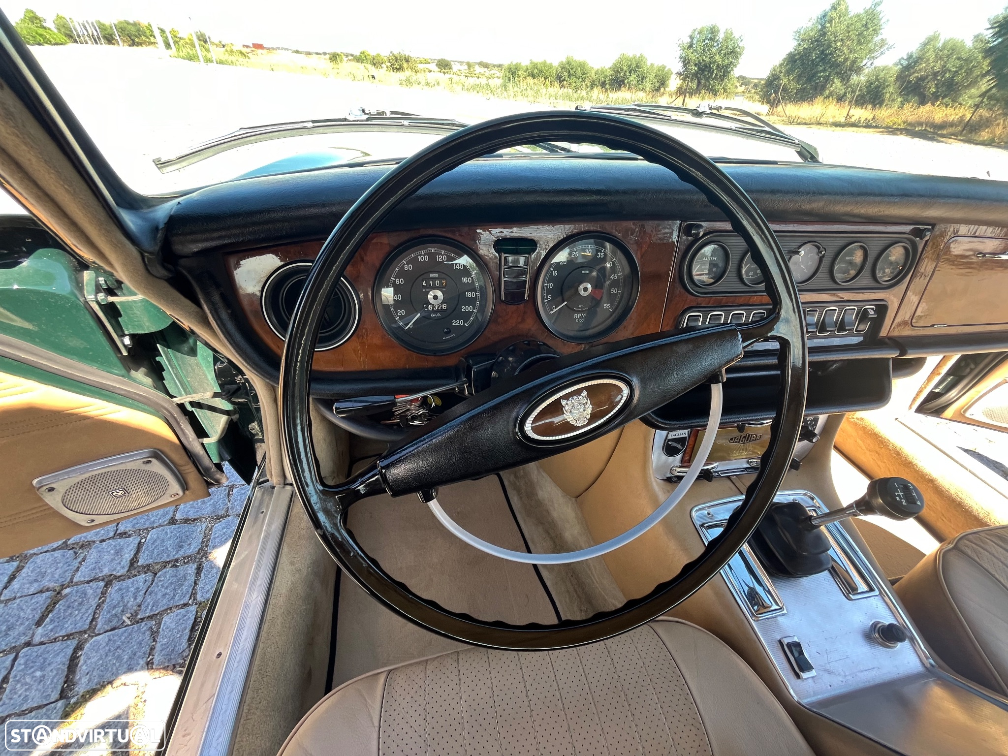 Jaguar XJ - 19
