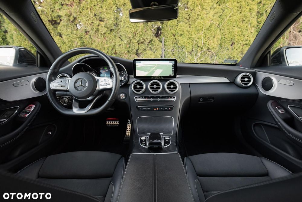 Mercedes-Benz Klasa C 300 9G-TRONIC - 11
