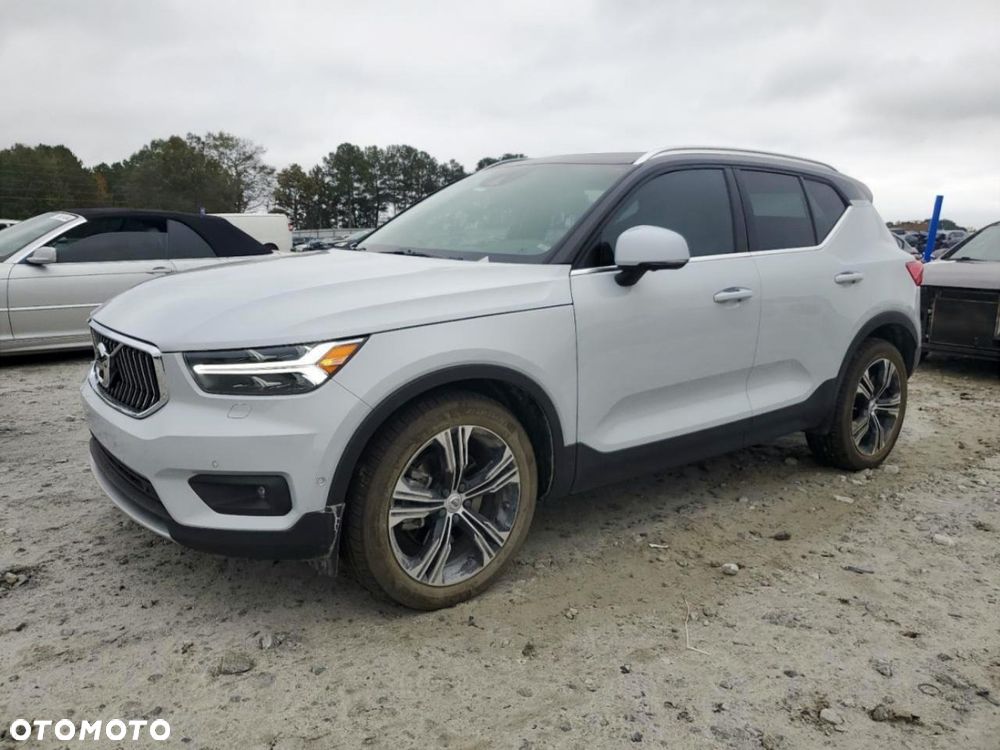 Volvo XC 40 - 3