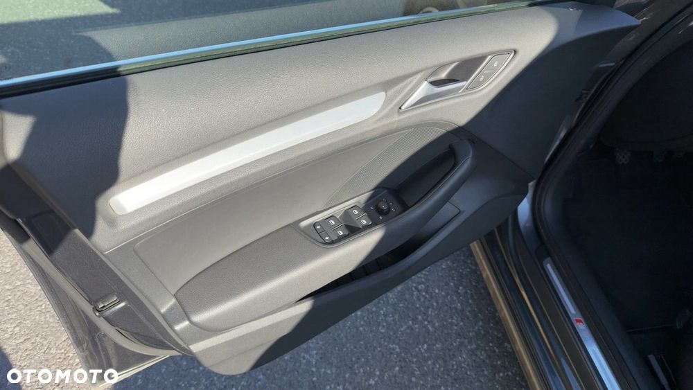 Audi A3 Sportback 2.0 TDI Edycja Specjalna - 13