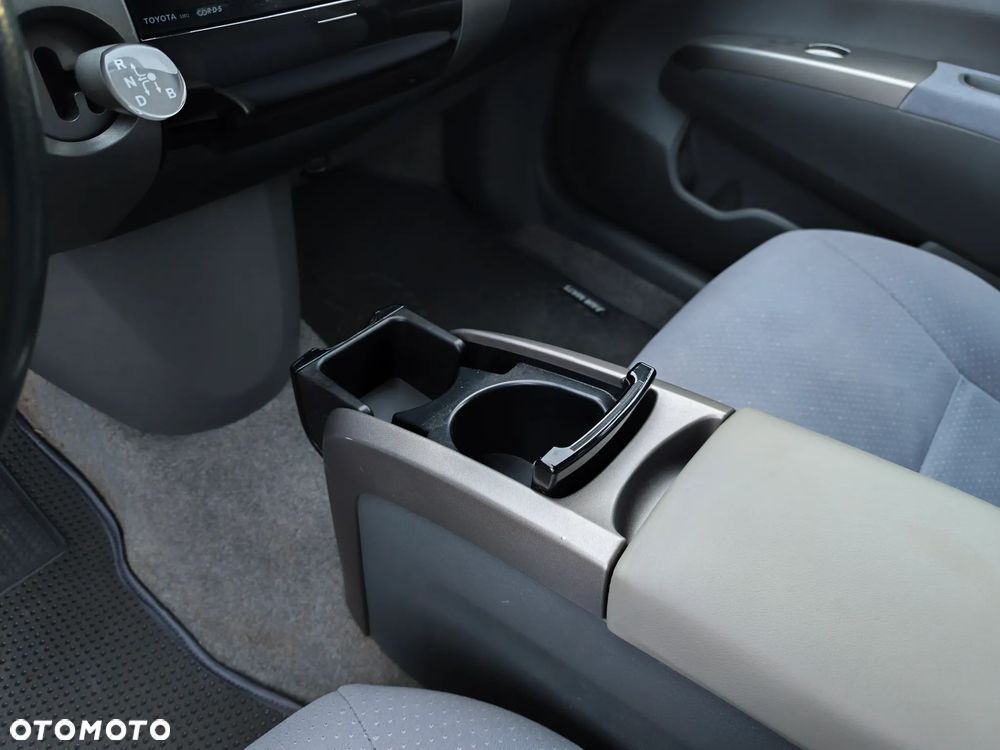 Toyota Prius 1.5 VVT-i Sol - 14