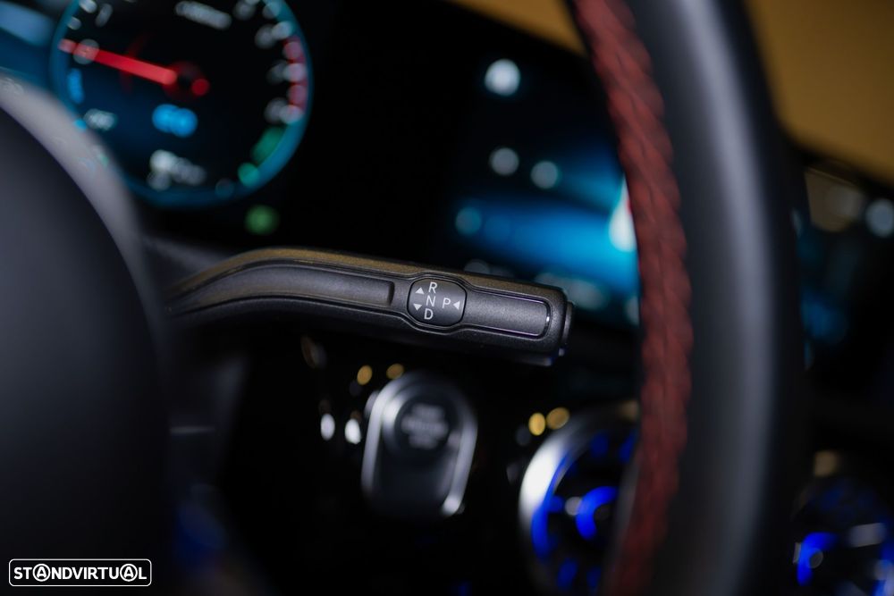 Mercedes-Benz A 250 e 8G-DCT AMG Line - 39