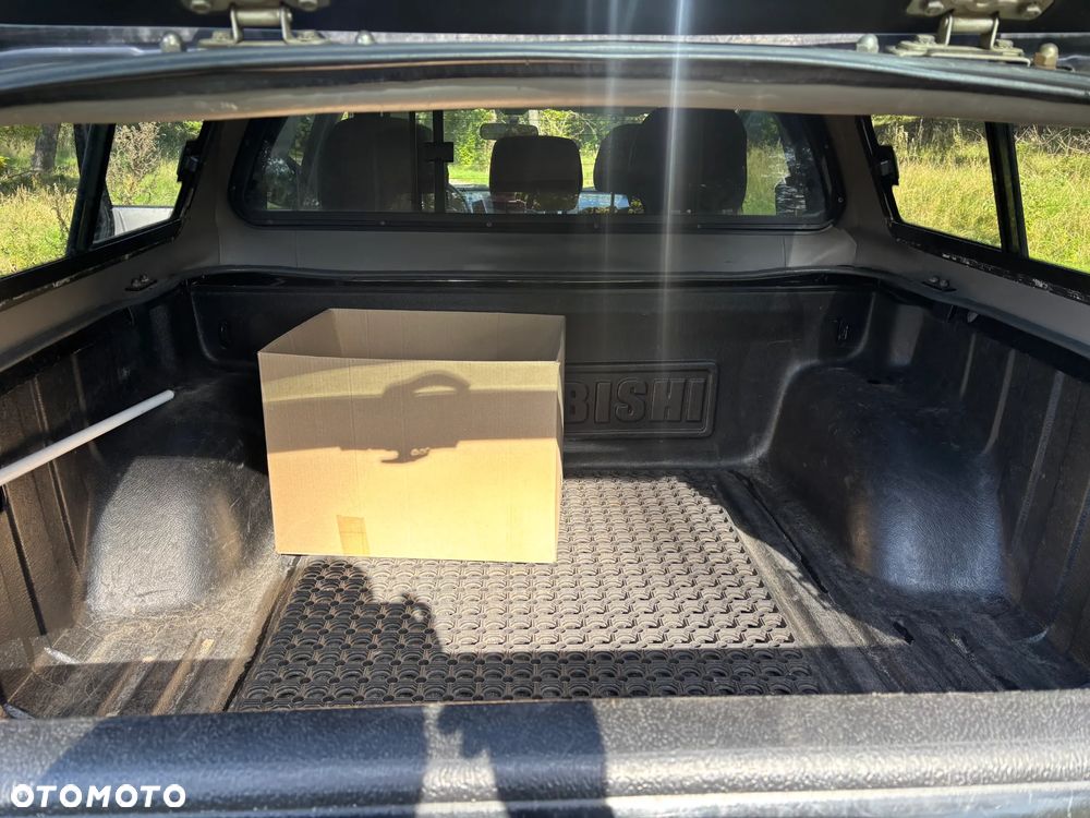 Mitsubishi L200 2.5 DID DAKAR EDITION MT - 13