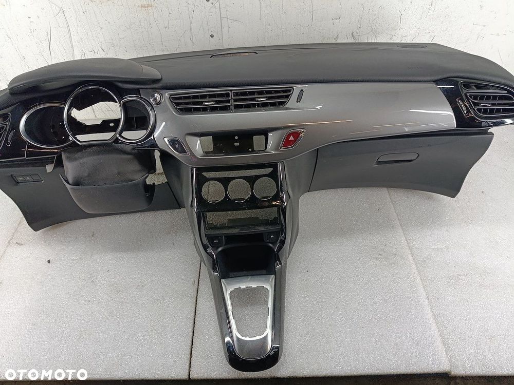 DESKA ROZDZIELCZA,KONSOLA PODUSZKI SENSOR PASY CITROEN DS3 - 4