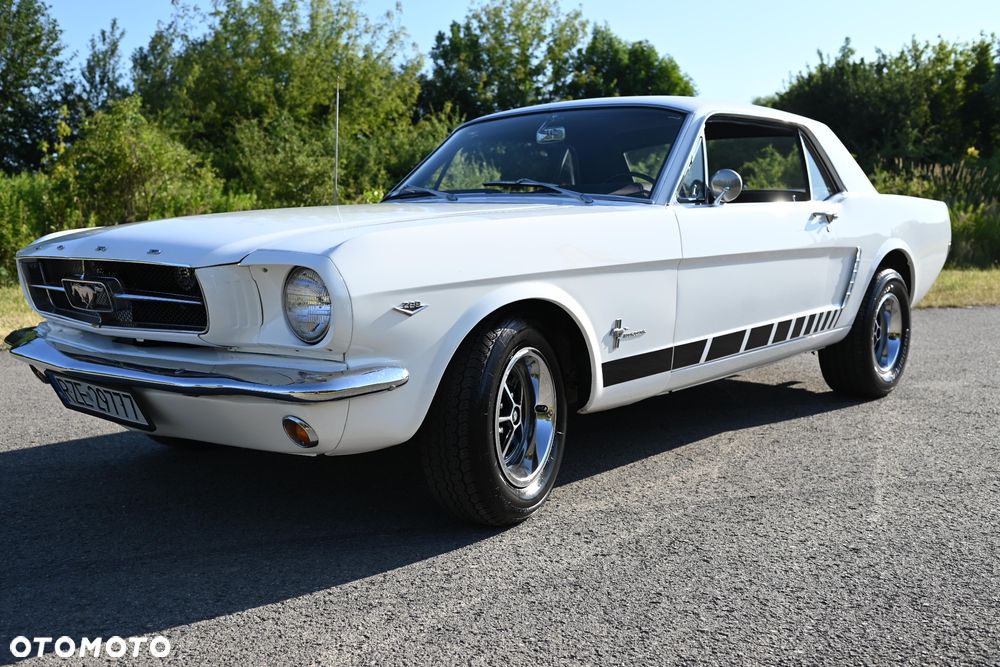 Ford Mustang - 4