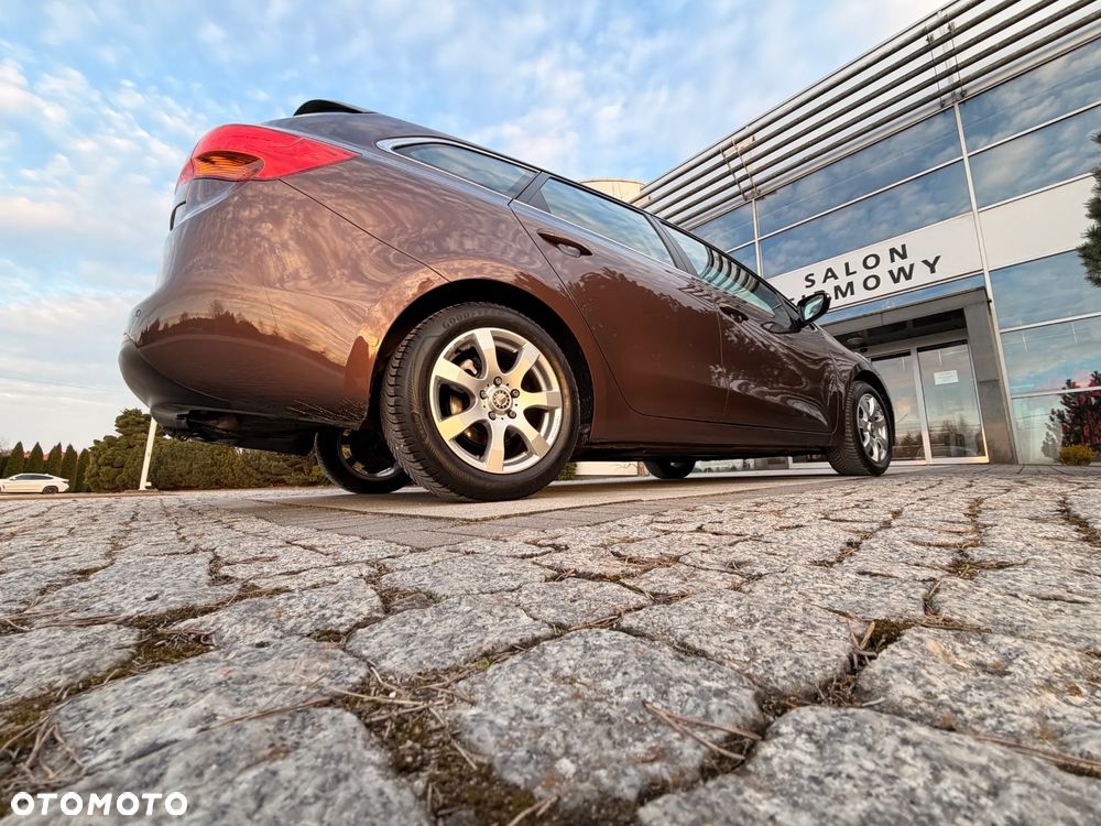 Kia Ceed 1.6 GDI ISG Spirit - 27