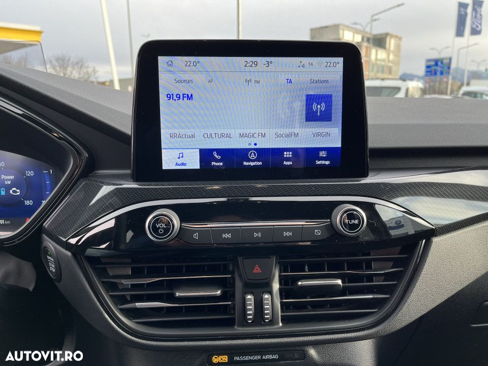 Ford Kuga - 19