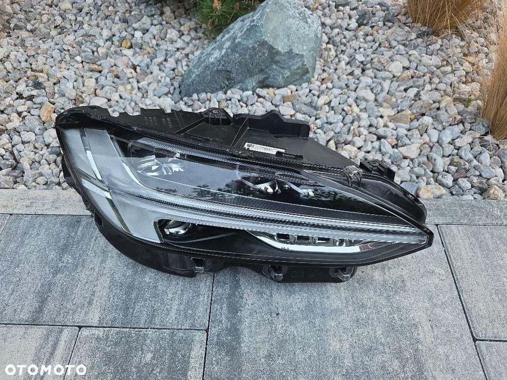VOLVO S90 V90 II 2 LIFT Lampa prawa przód Full Led MID Led 32228683 - 2