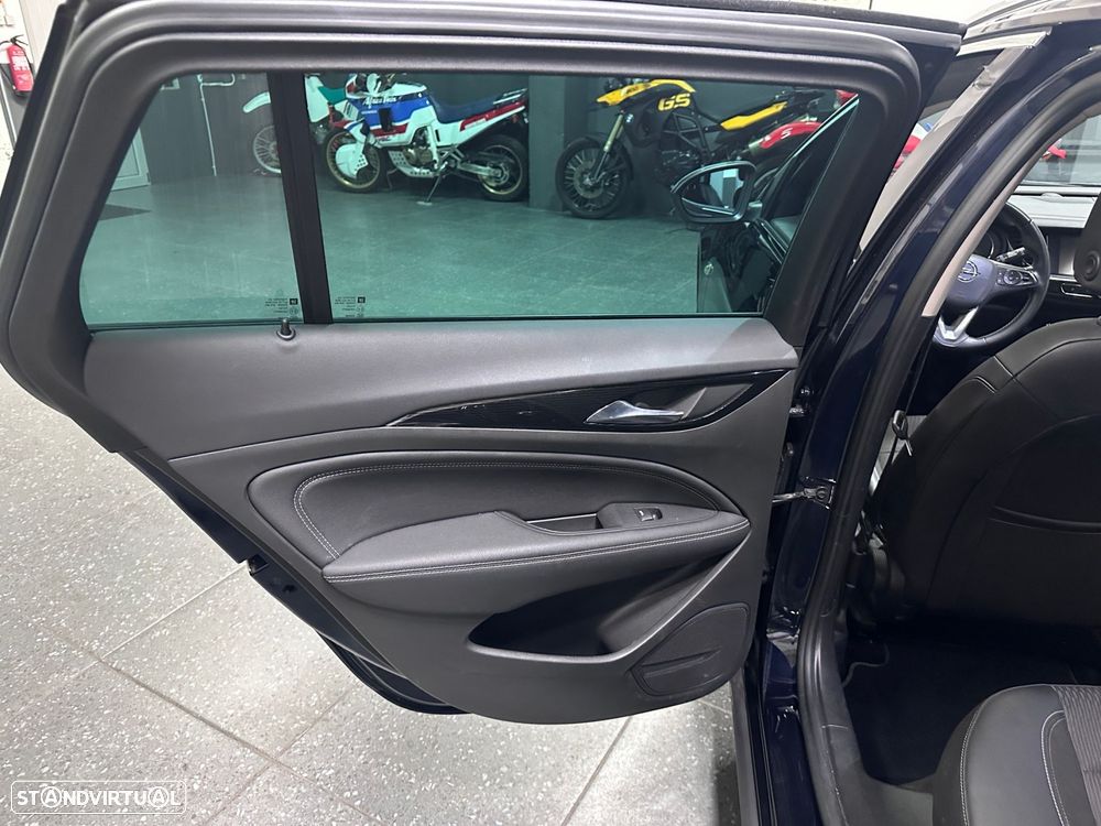 Opel Insignia Sports Tourer 2.0 CDTi Executive S/S - 24