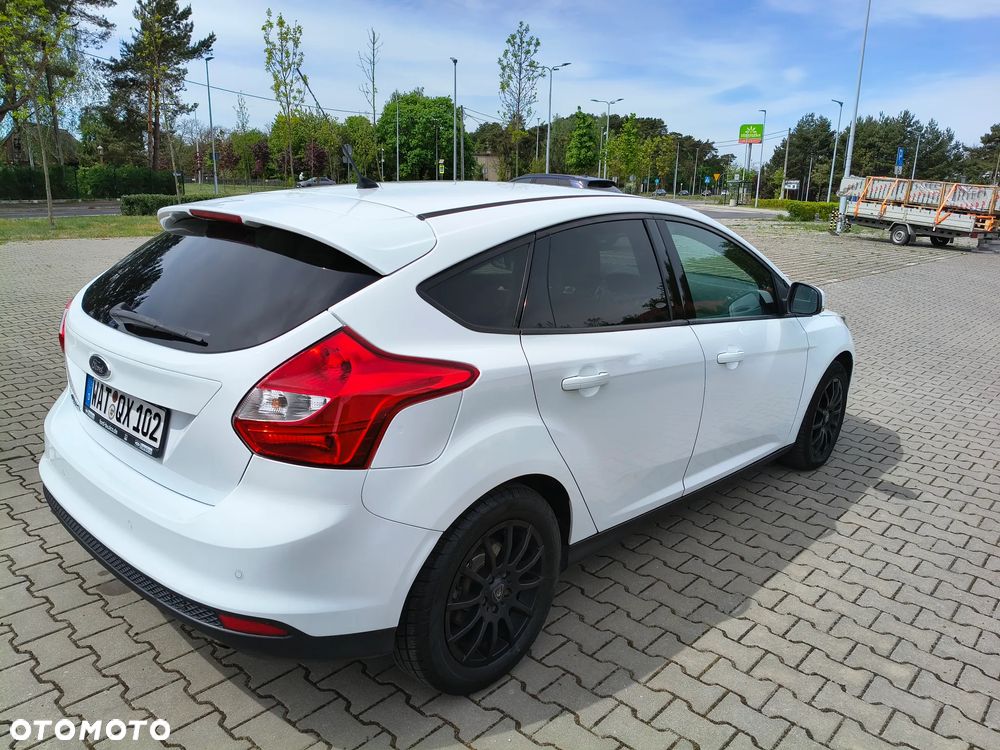 Ford Focus 1.6 Ambiente - 9