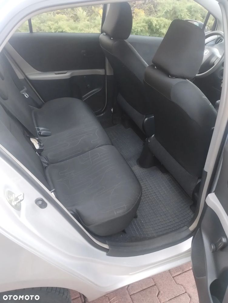 Toyota Yaris - 5