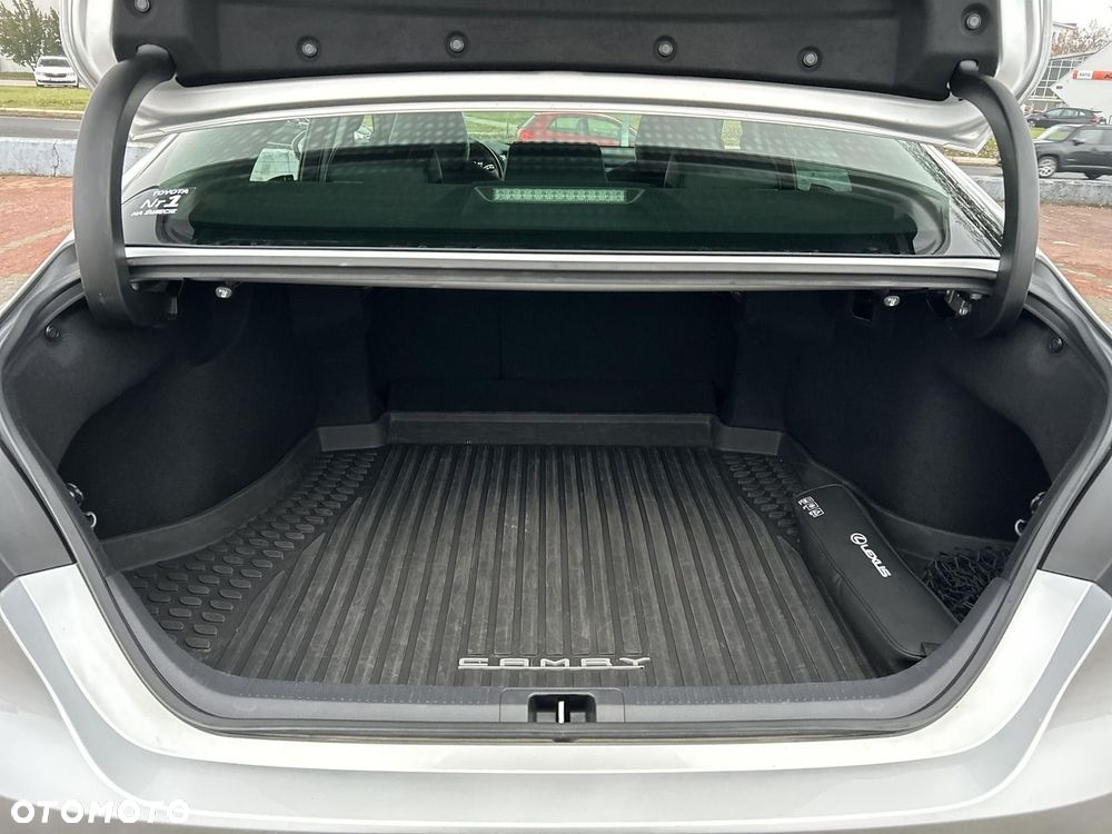 Toyota Camry 2.5 Hybrid Prestige CVT - 29