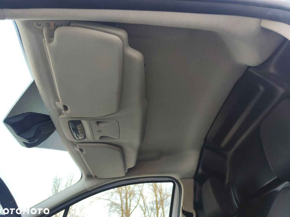 Ford Transit Courier - 36