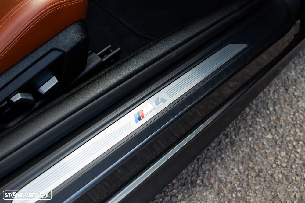 BMW M4 Coupe DKG - 30