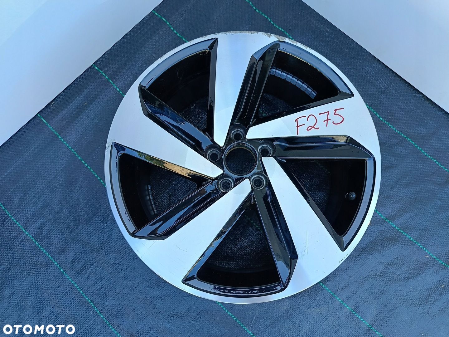 FELGA ALUMINIOWA VW POLO 2G 7.5x17 5x100 ET51 2G0601025AB MILTON KEYNES - 1