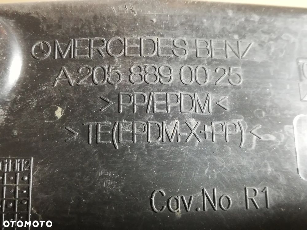 wygłuszenie błotnika A2058890025 Prawe MERCEDES W205 - 2