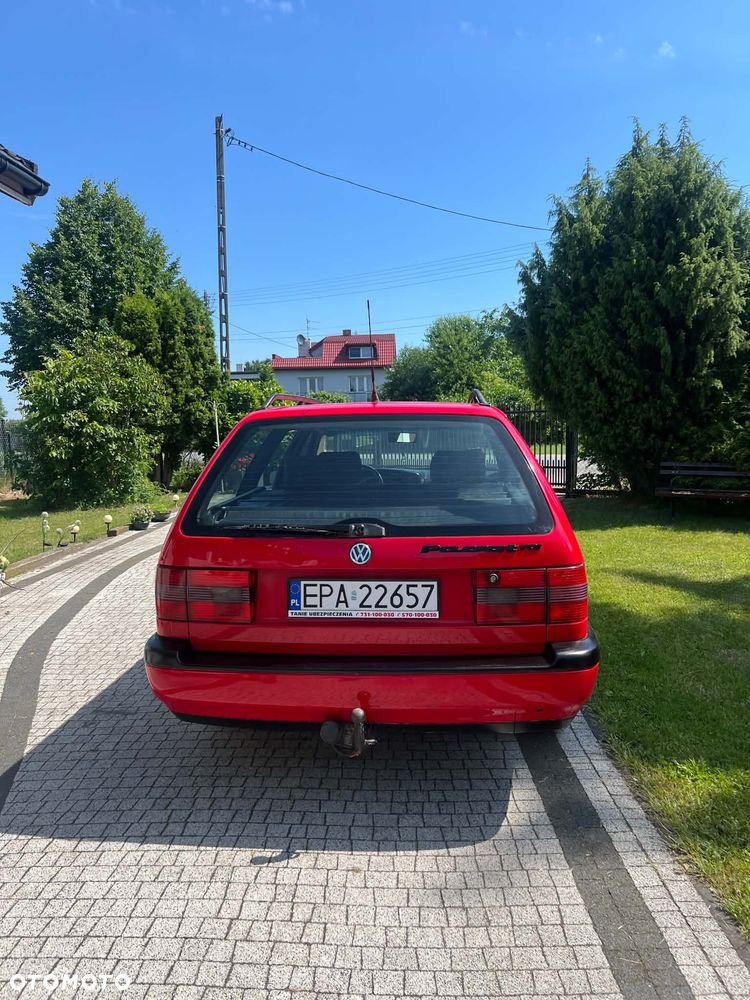 Volkswagen Passat 1.9 TDI CL - 2