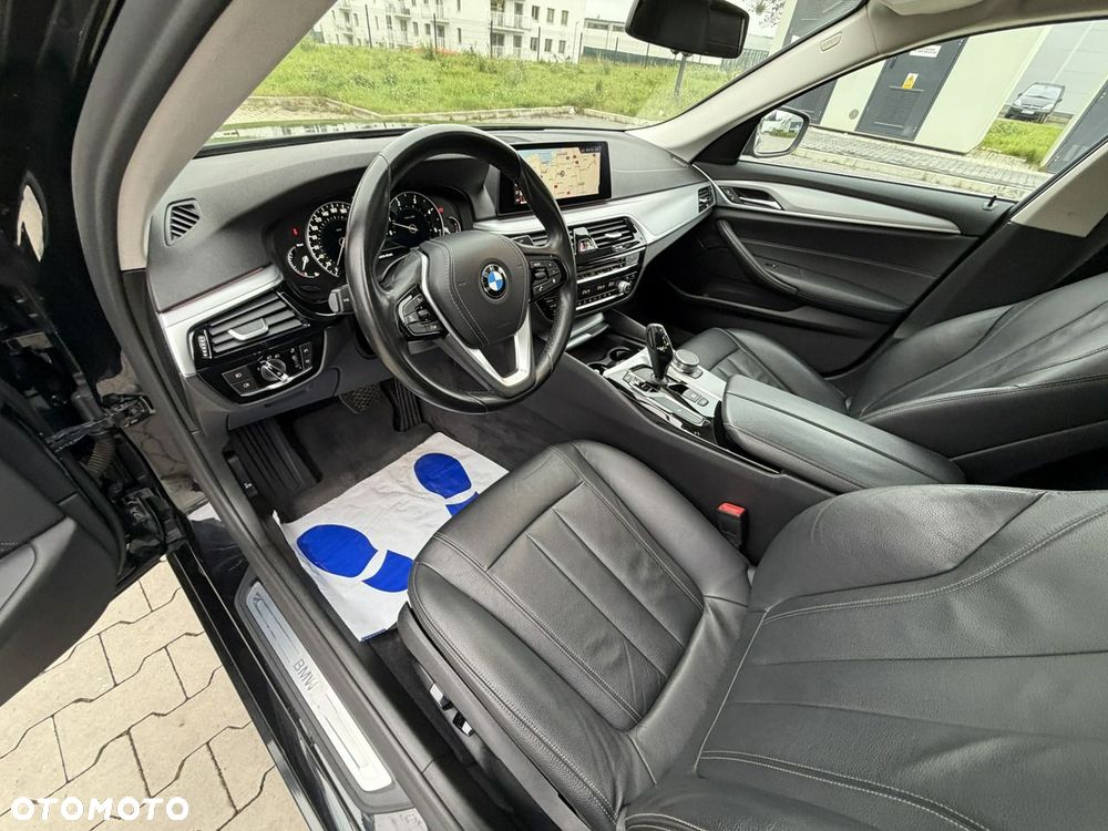 BMW Seria 5 518d - 20