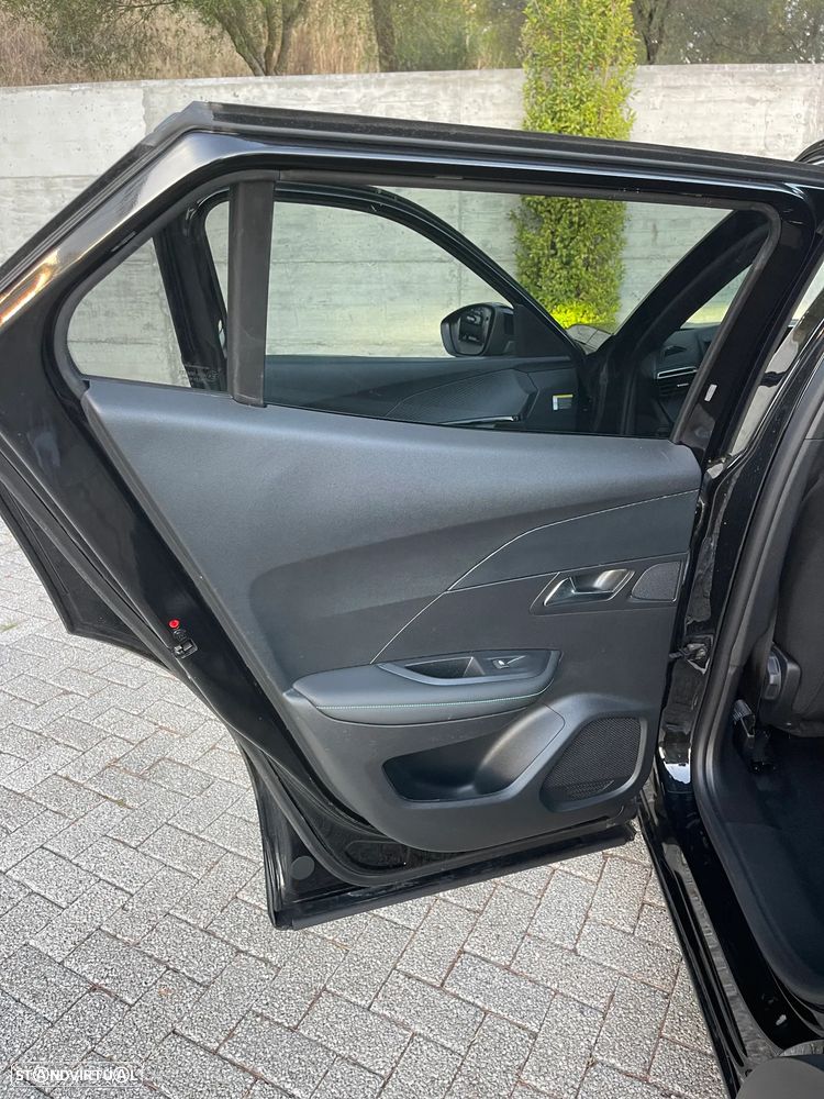Peugeot 2008 1.2 PureTech Allure Pack - 16