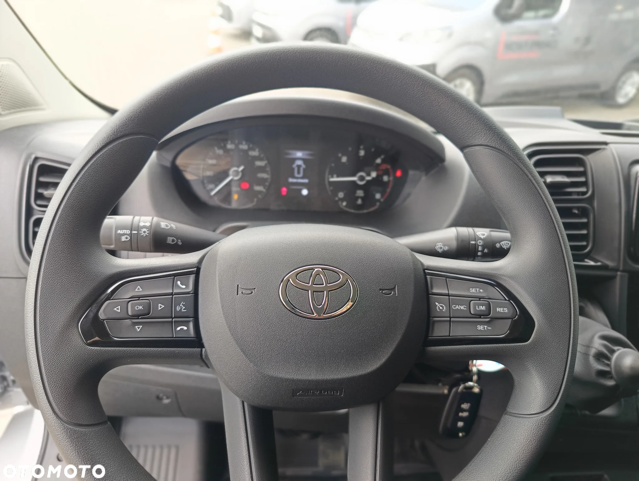Toyota Proace MAX - 10