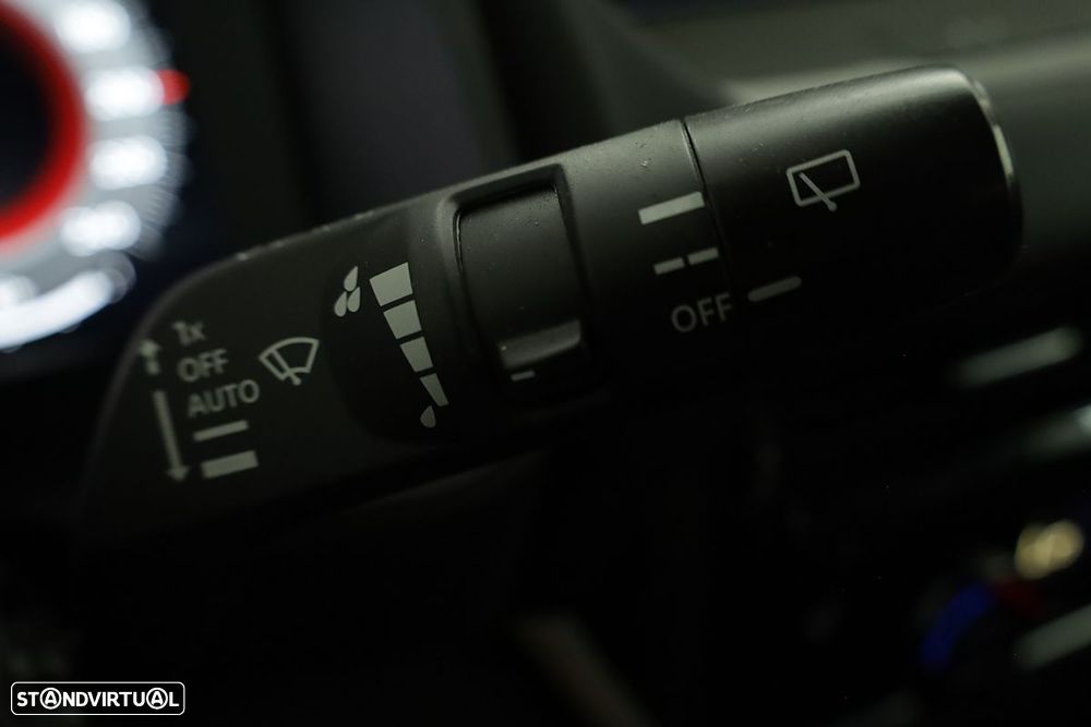 Nissan Qashqai 1.3 DIG-T N-Connecta LED Xtronic - 18