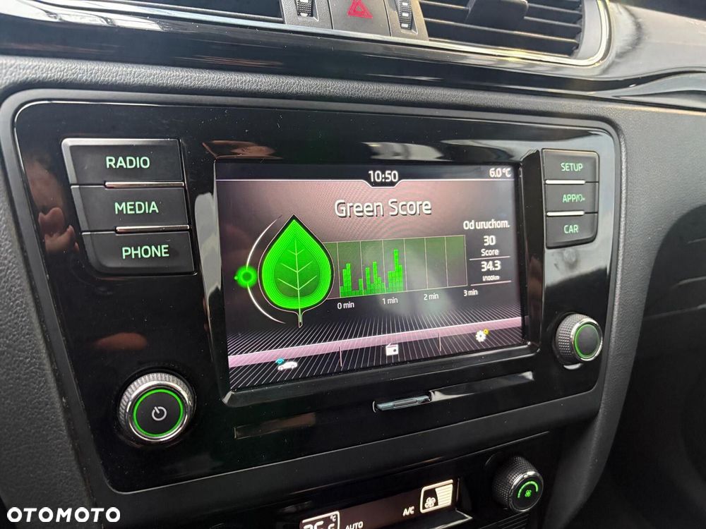 Skoda RAPID 1.0 TSI Style - 16