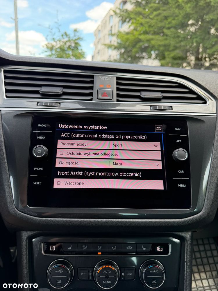 Volkswagen Tiguan 2.0 TDI SCR DSG R-Line - 23