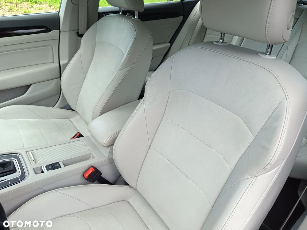 Volkswagen Arteon 2.0 TDI SCR Elegance DSG - 26