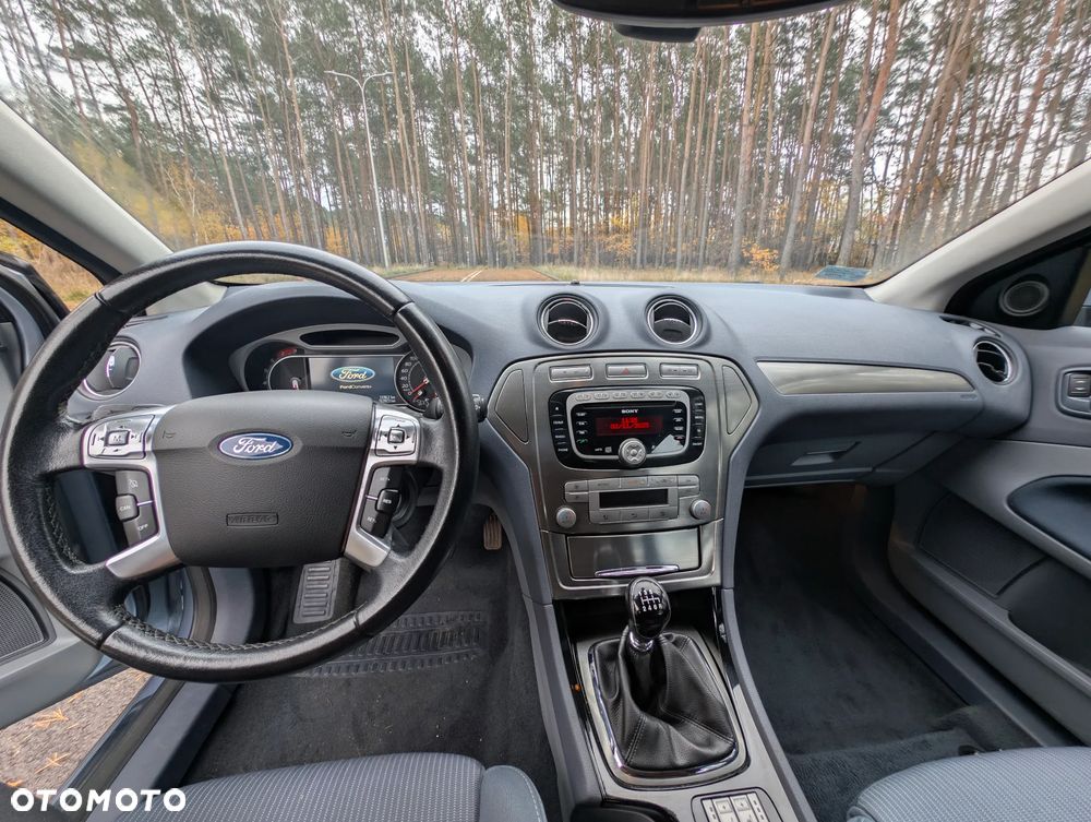 Ford Mondeo 2.5 Titanium - 11