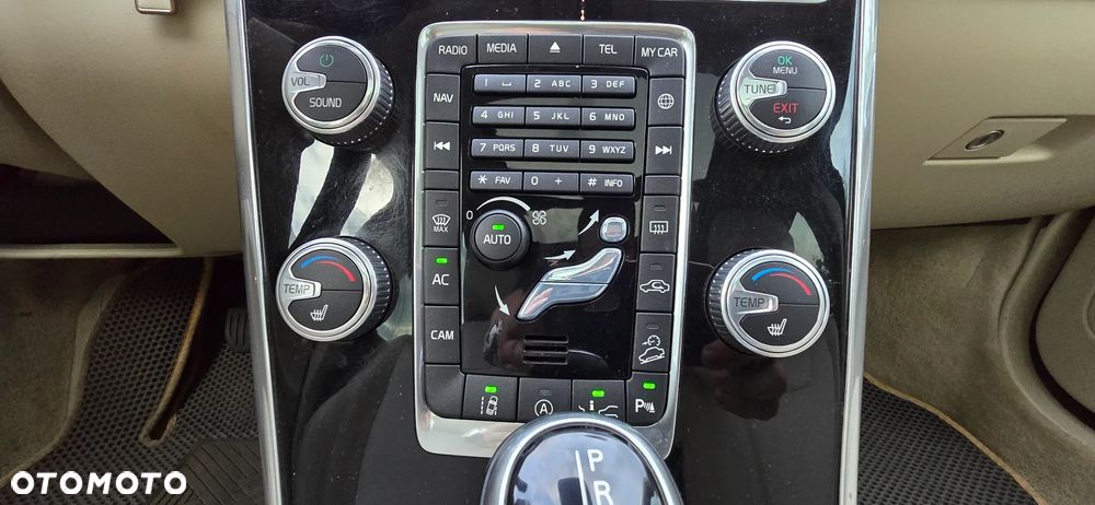 Volvo XC 60 D4 AWD Geartronic Summum - 14