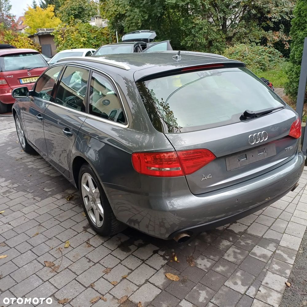 Audi A4 Avant - 4