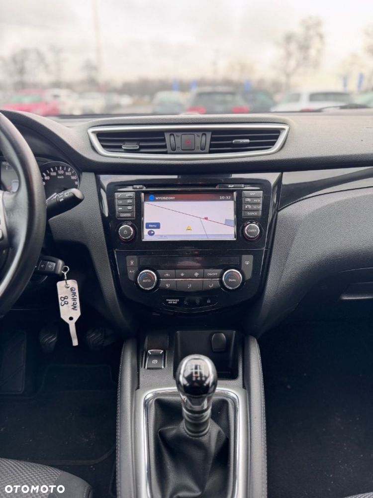 Nissan Qashqai - 25