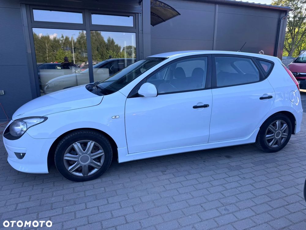 Hyundai i30 1.6 CRDi Base EU5 - 13