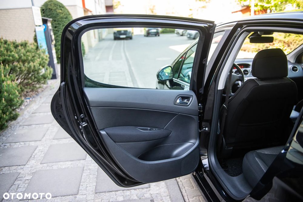Peugeot 308 HDi FAP 135 Platinum - 18