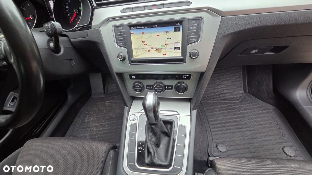 Volkswagen Passat - 7